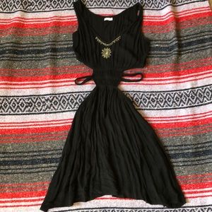 Earthbound open-sided dress size M black